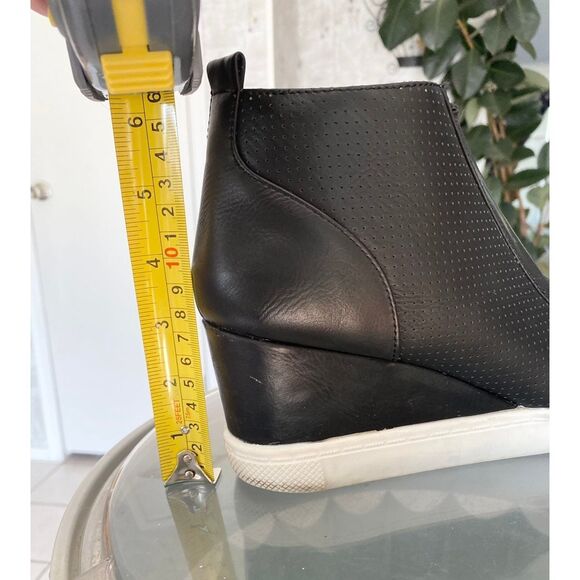 Wedge Sneaker - Picture 2 of 7